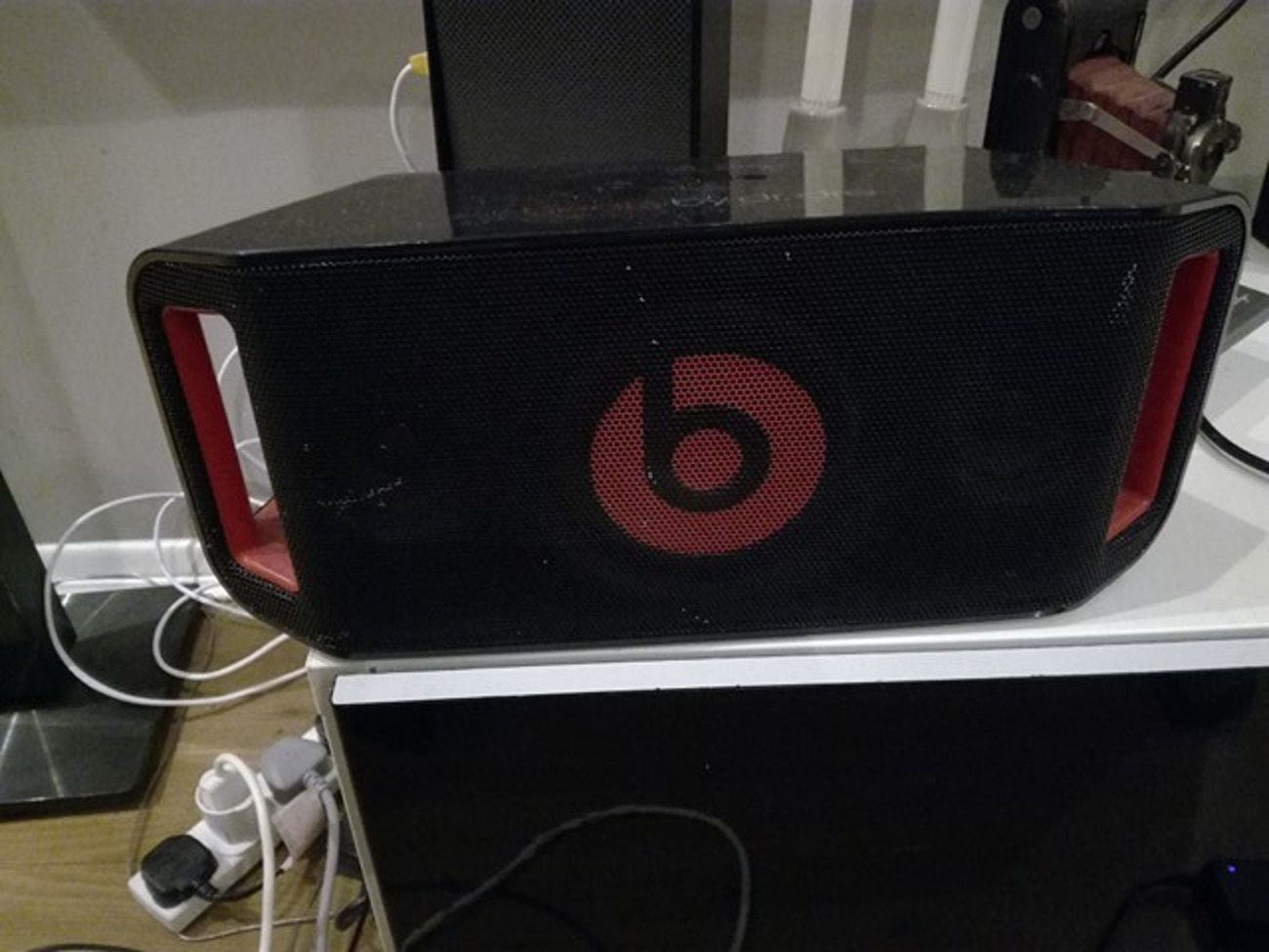 beats large speaker