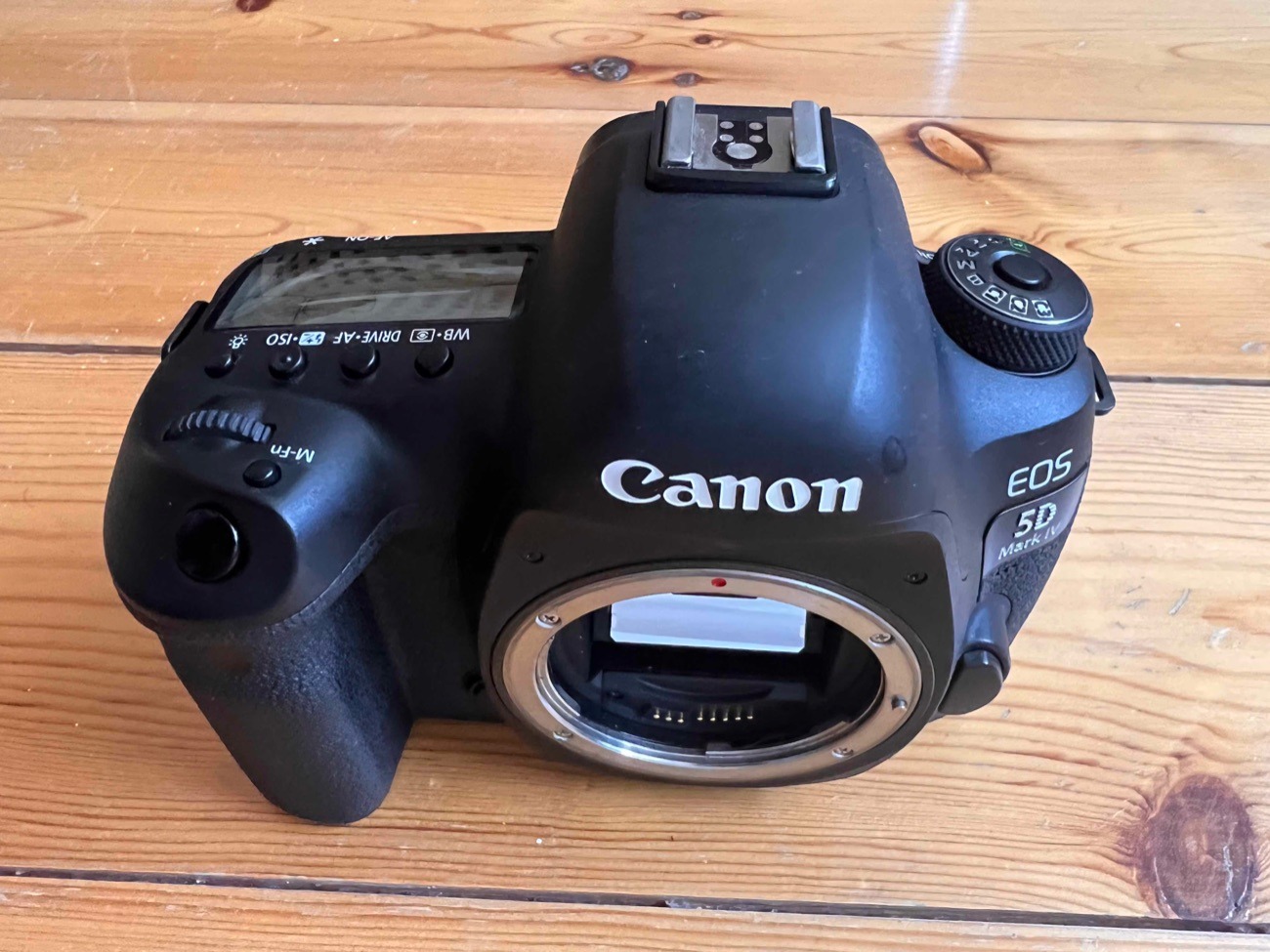 Canon 5D Mark 4 IV (Body Only)