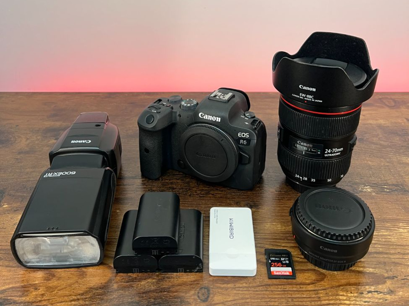 Canon EOS R6 + 24-70 f 2.8 + RF lens Adapter 256GB SD 5 D 4