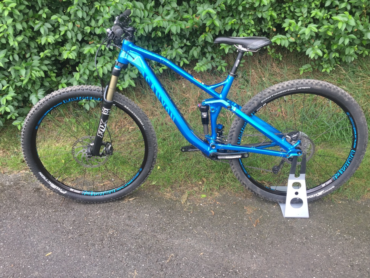 medium size mountain bike