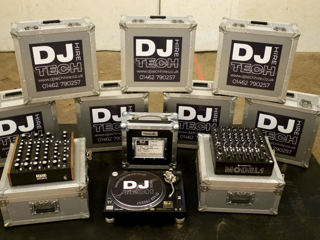 DOPE REAL MODEL-3300 ISOLATOR □real Model-3300 Sound Isolator