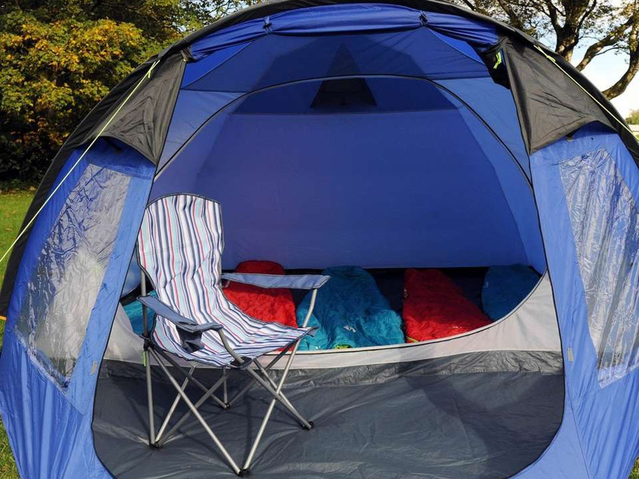 Rent Eurohike Cairns 5DLX 5 Man Tent in 