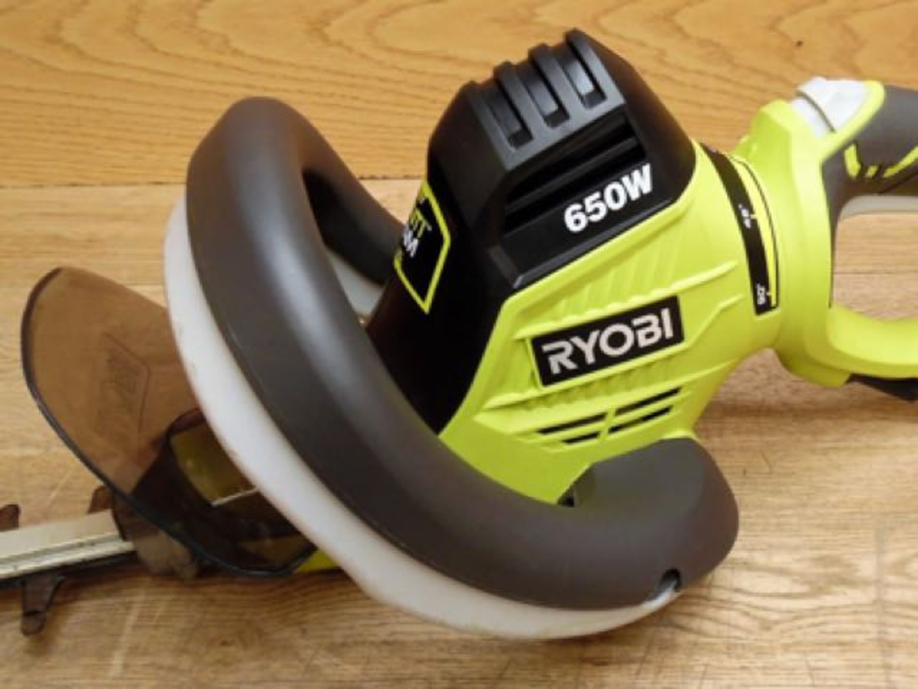 ryobi 650w hedge trimmer