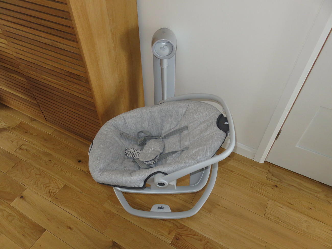 joie serina swing abstract arrows