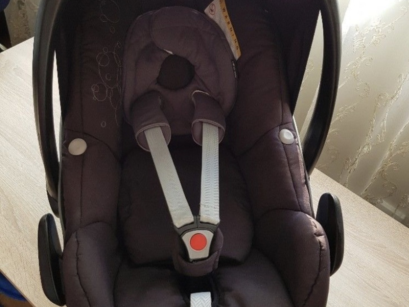 maxi cosi pebble car seat and isofix base