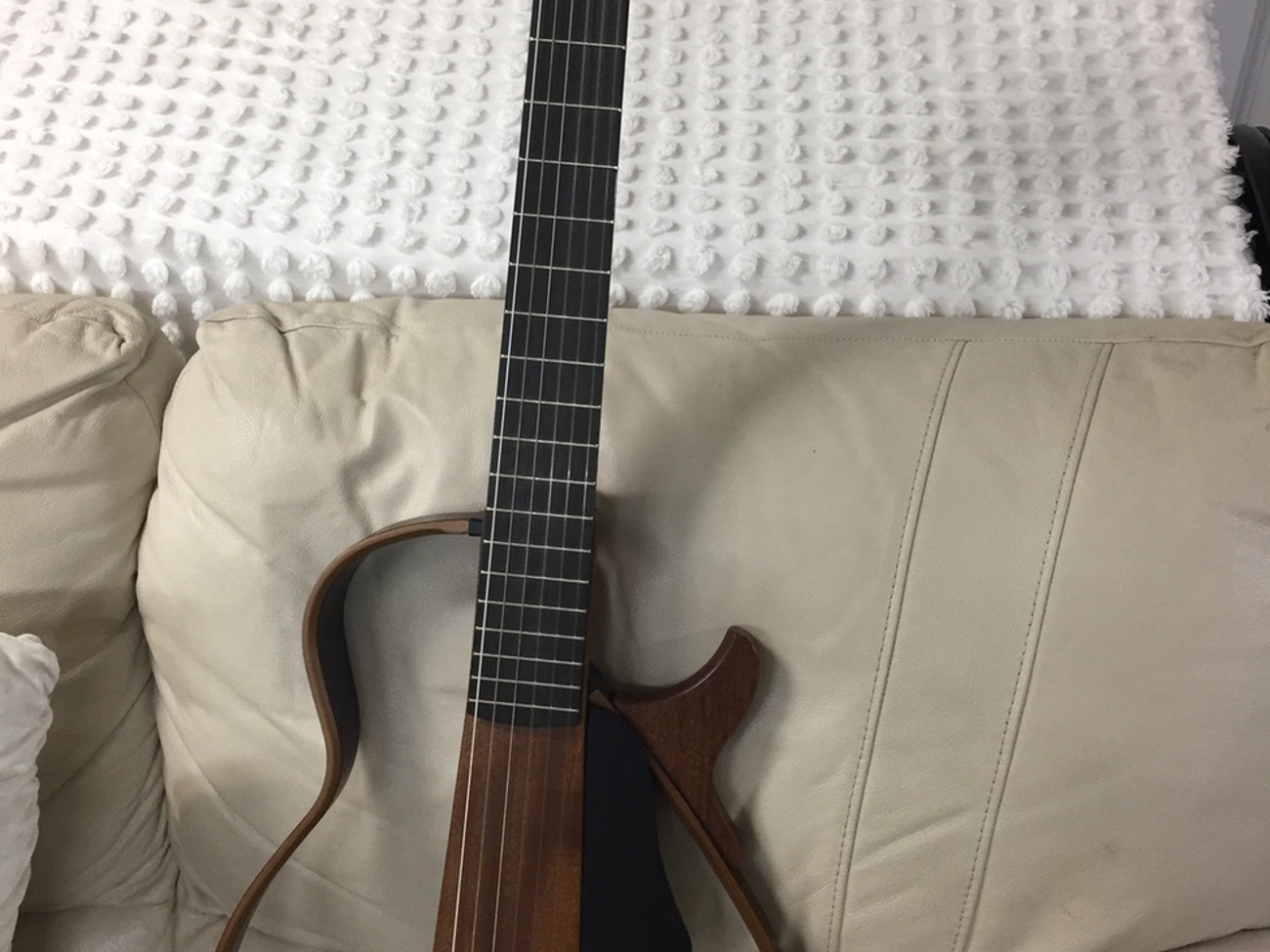 Silent Guitar SLG200N  (Yamaha)