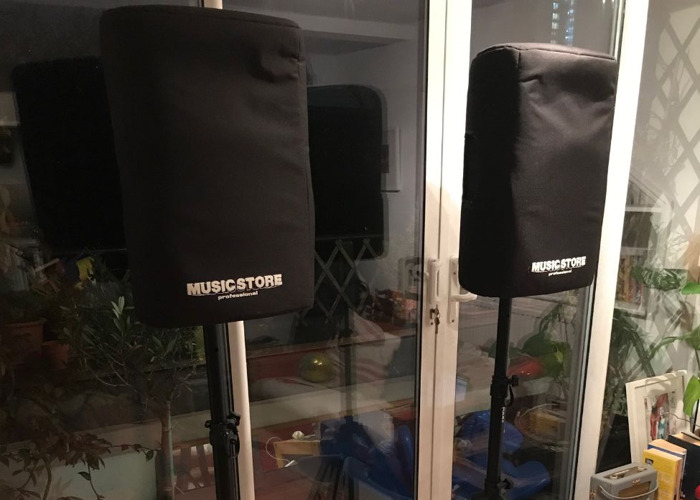 behringer powered speakers
