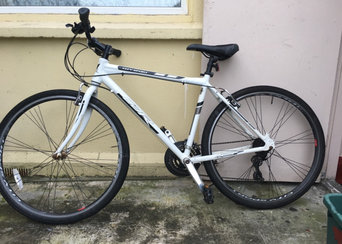 Rent Mens Apollo Hybrid Bike in Bristol 