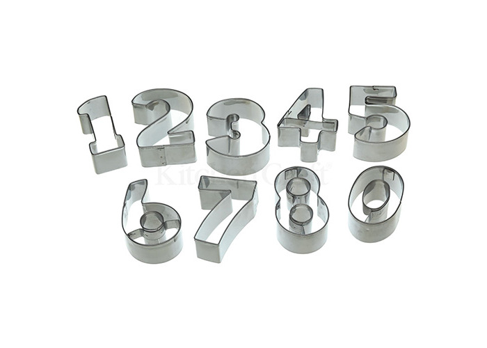 Dexam Puppy Love 7 Piece Cookie Cutter Set With Recipe Card