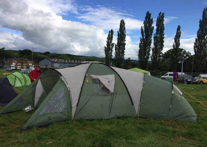Rent Massive ~10 person tent in London Rent Massive ~10 person tent in London