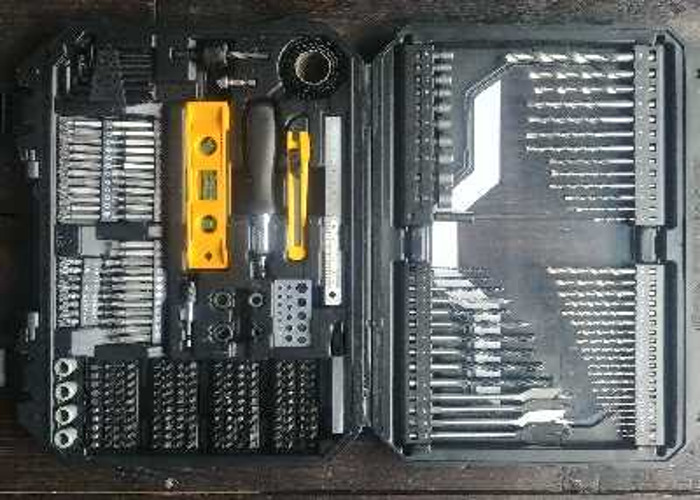 Rent Titan 18V Cordless Combi Drill + 
