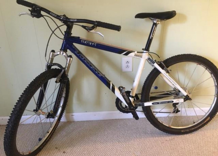 Rent Tomac Buckshot Mountain Bike in 