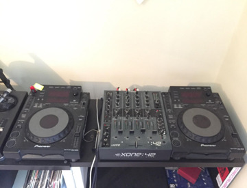 Rent Dj Equipment Hire Decks Mixers Cdj S Fat Llama